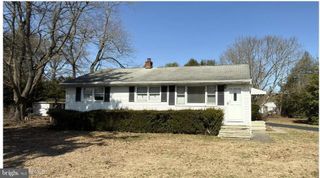 325 SHARON RD, Robbinsville, NJ 08691