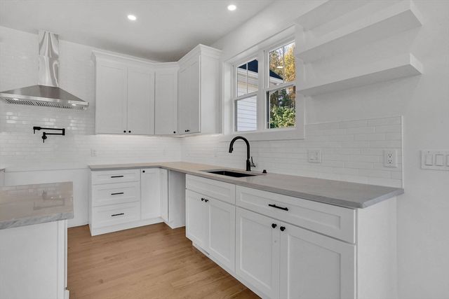 308 N Liberty St, Belchertown, MA 01007