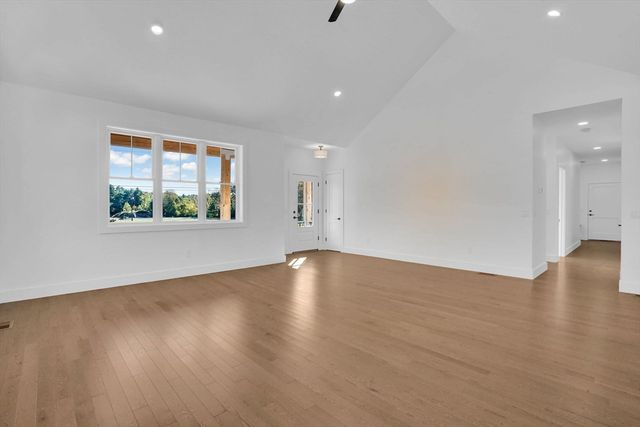 308 N Liberty St, Belchertown, MA 01007