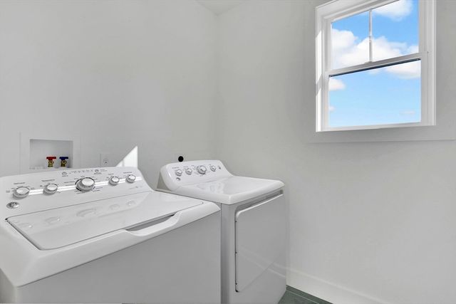 308 N Liberty St, Belchertown, MA 01007