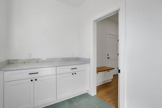 308 N Liberty St, Belchertown, MA 01007