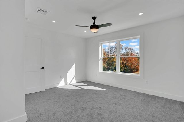 308 N Liberty St, Belchertown, MA 01007