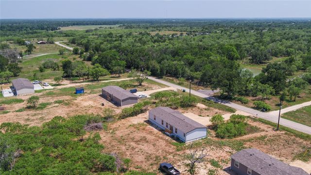 1145 Callihan RD, Luling, TX 78648