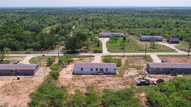 1145 Callihan RD, Luling, TX 78648