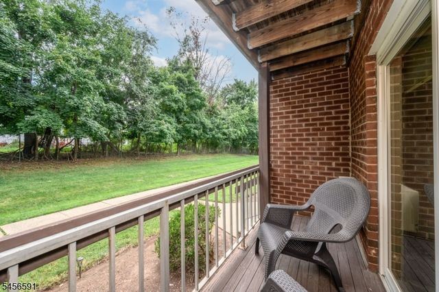 18 Deanna Dr 47, Hillsborough Twp., NJ 08844