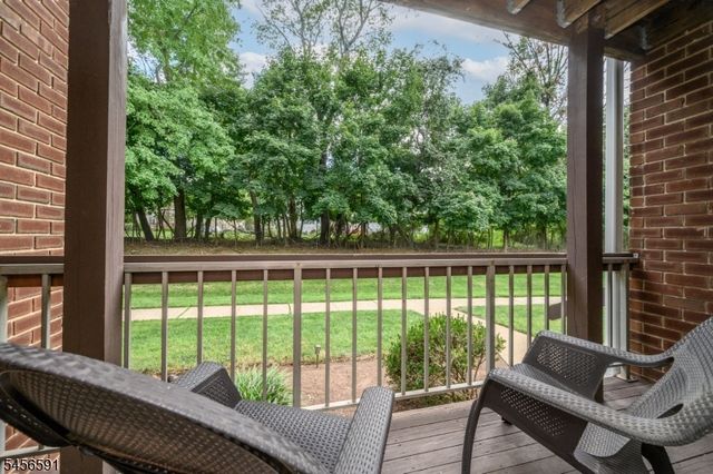 18 Deanna Dr 47, Hillsborough Twp., NJ 08844