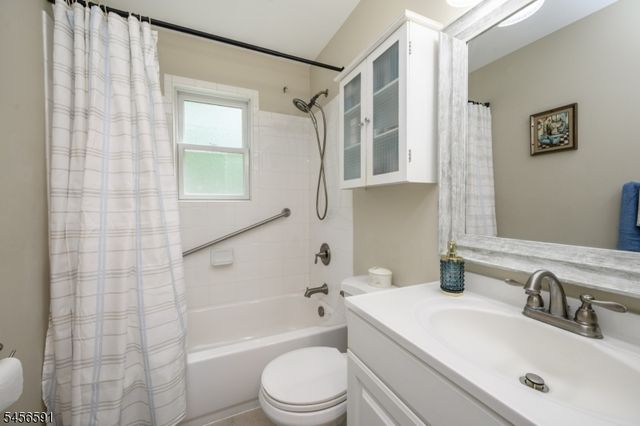 18 Deanna Dr 47, Hillsborough Twp., NJ 08844