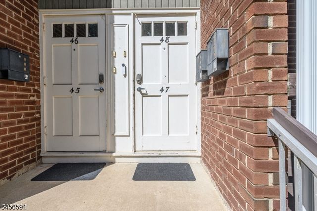 18 Deanna Dr 47, Hillsborough Twp., NJ 08844