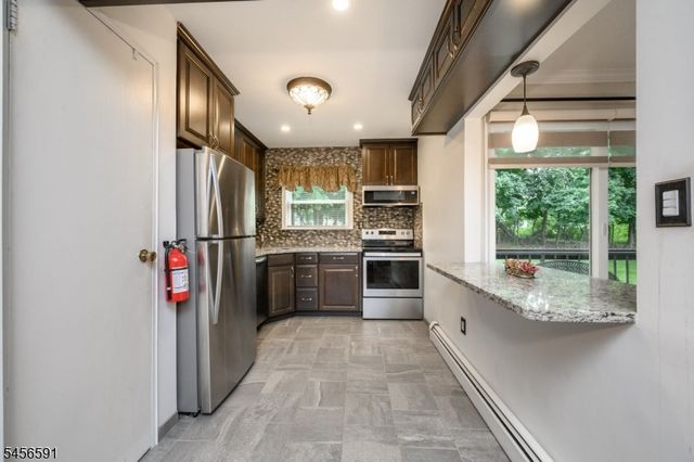 18 Deanna Dr 47, Hillsborough Twp., NJ 08844