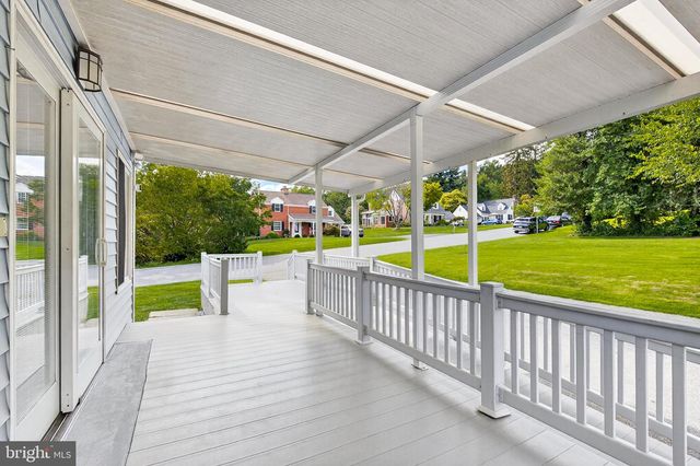 21 BLOSSOM HILL DR, Lancaster, PA 17601