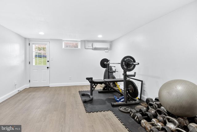 21 BLOSSOM HILL DR, Lancaster, PA 17601