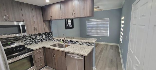 8545 NW 140th Street 1101, Miami Lakes, FL 33016
