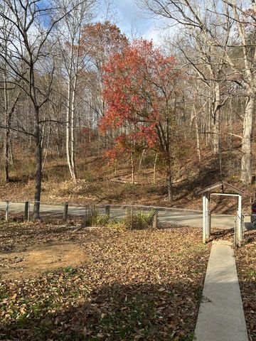 2647 Taylor School Road, London, KY 40741