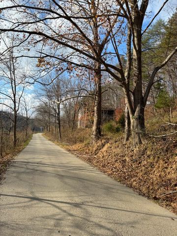 2647 Taylor School Road, London, KY 40741