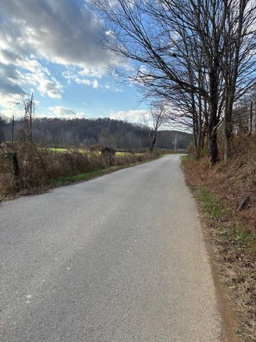 2647 Taylor School Road, London, KY 40741