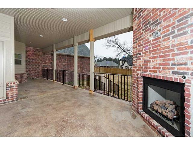 2863 E Stone Mountain Drive, Fayetteville, AR 72701