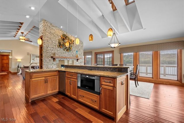 26436 State Route 7, Marietta, OH 45750