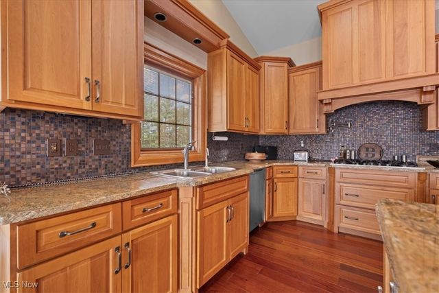 26436 State Route 7, Marietta, OH 45750