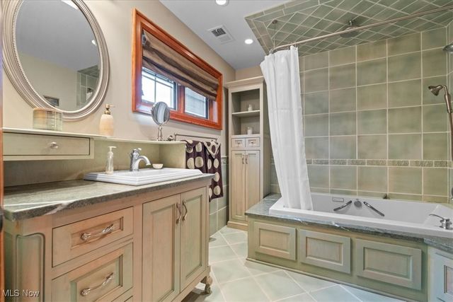 26436 State Route 7, Marietta, OH 45750