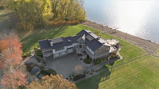 26436 State Route 7, Marietta, OH 45750