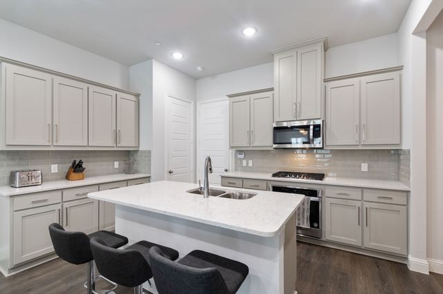 1899 Melinda Lane, Farmers Branch, TX 75234