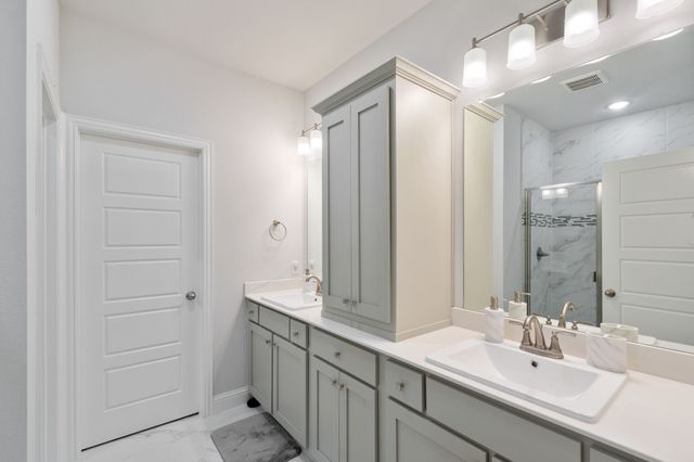 1899 Melinda Lane, Farmers Branch, TX 75234