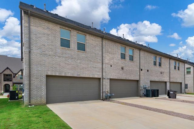 1899 Melinda Lane, Farmers Branch, TX 75234