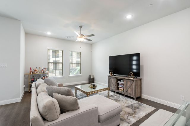 1899 Melinda Lane, Farmers Branch, TX 75234