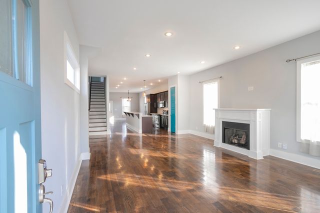 2206 14th Ave, N, Nashville, TN 37208