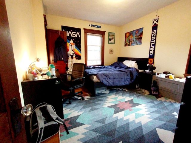 158 W Adams 1, Somerville, MA 02144