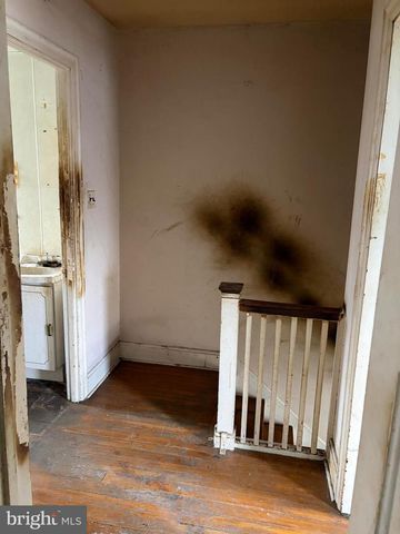 1107 MEADOW LN, Chester, PA 19013