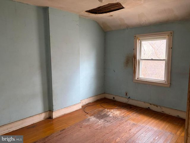 1107 MEADOW LN, Chester, PA 19013