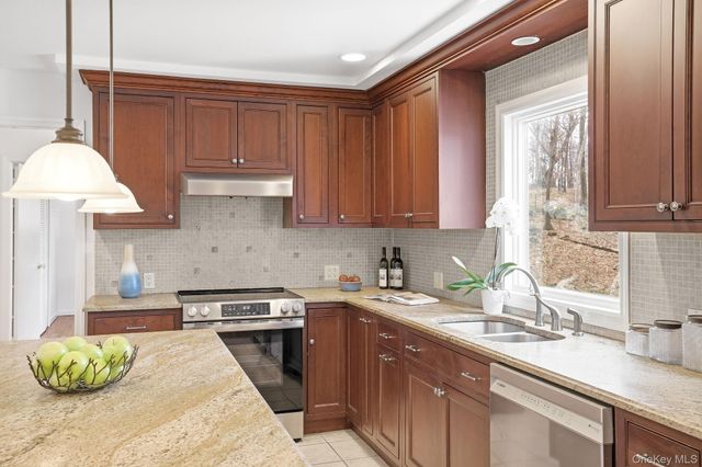 56 Cross Ridge Road, Chappaqua, NY 10514