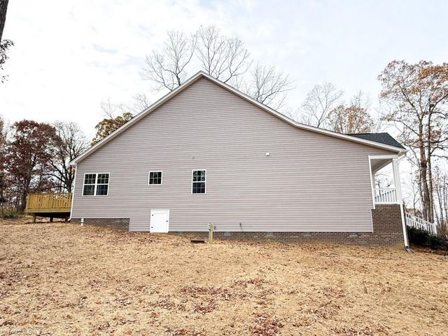 6935 Tia Court, Thomasville, NC 27360