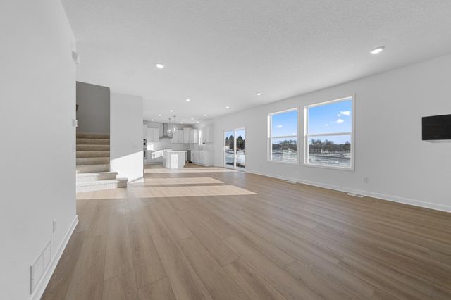 565 Waterford Place, Waconia, MN 55387