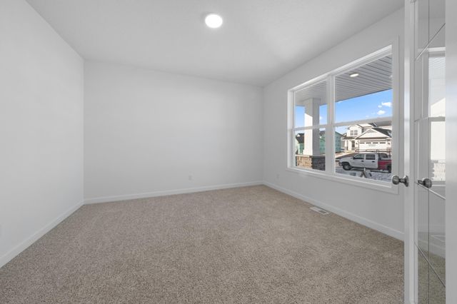 565 Waterford Place, Waconia, MN 55387