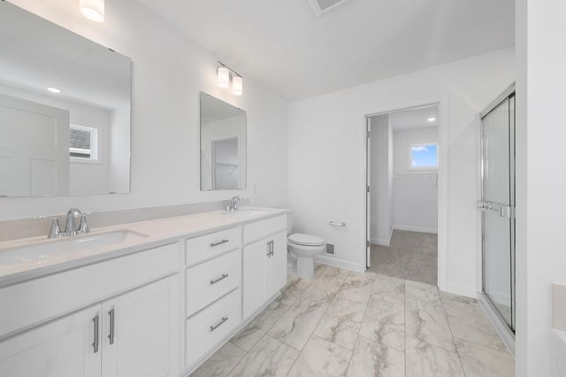 565 Waterford Place, Waconia, MN 55387