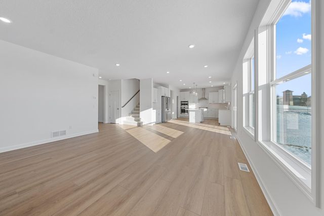 565 Waterford Place, Waconia, MN 55387