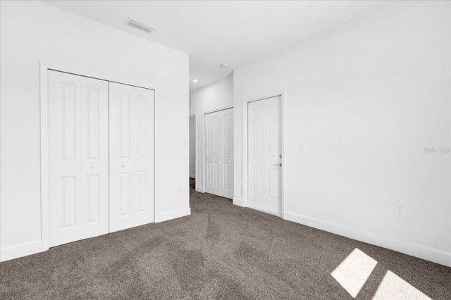 450 LAKE SHORE PARKWAY, Davenport, FL 33896