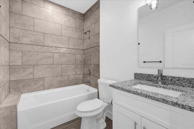 450 LAKE SHORE PARKWAY, Davenport, FL 33896