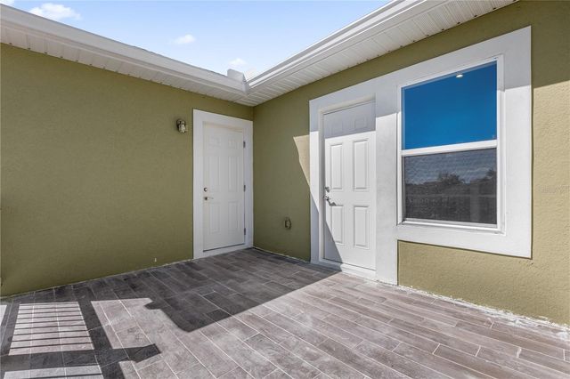 450 LAKE SHORE PARKWAY, Davenport, FL 33896
