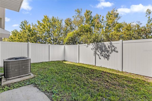 450 LAKE SHORE PARKWAY, Davenport, FL 33896