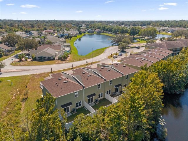 450 LAKE SHORE PARKWAY, Davenport, FL 33896