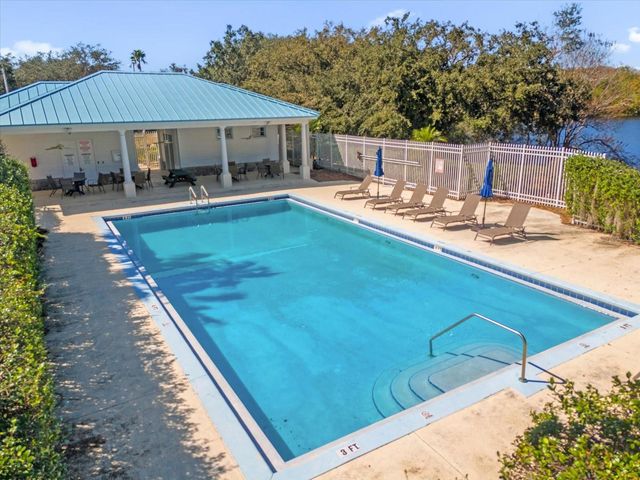 450 LAKE SHORE PARKWAY, Davenport, FL 33896