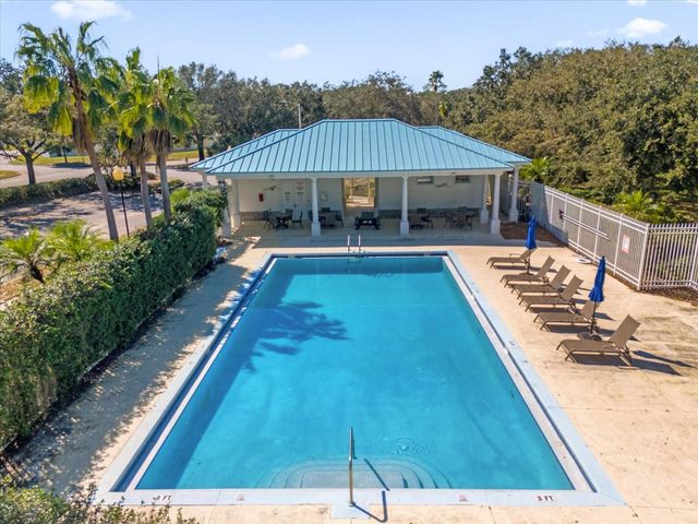 450 LAKE SHORE PARKWAY, Davenport, FL 33896