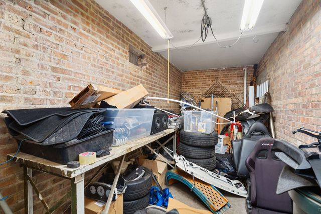 4616 W Fullerton Avenue, Chicago, IL 60639
