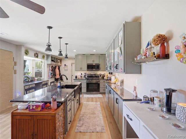 2206 Oak Shade Drive, Davison, MI 48423