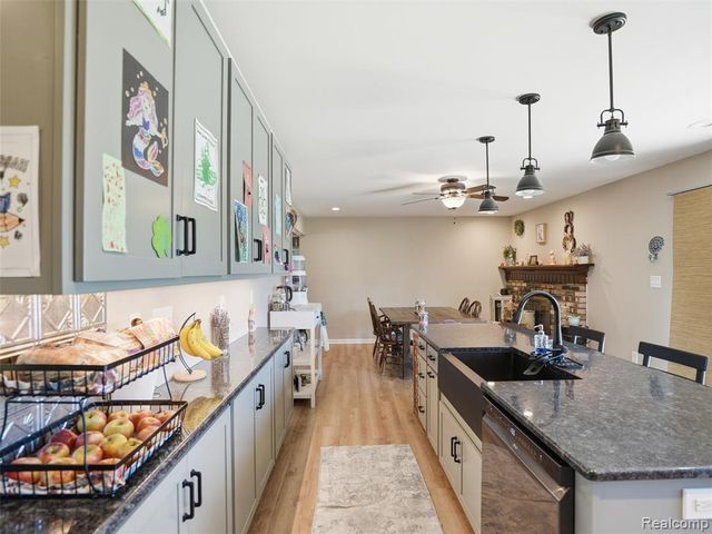 2206 Oak Shade Drive, Davison, MI 48423