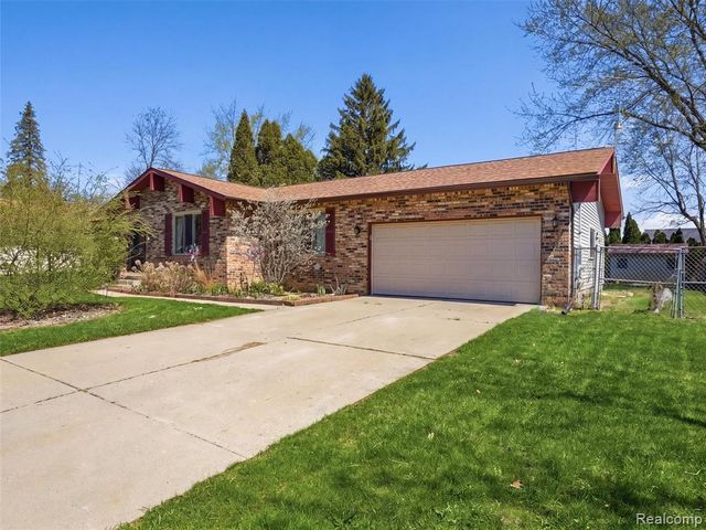2206 Oak Shade Drive, Davison, MI 48423