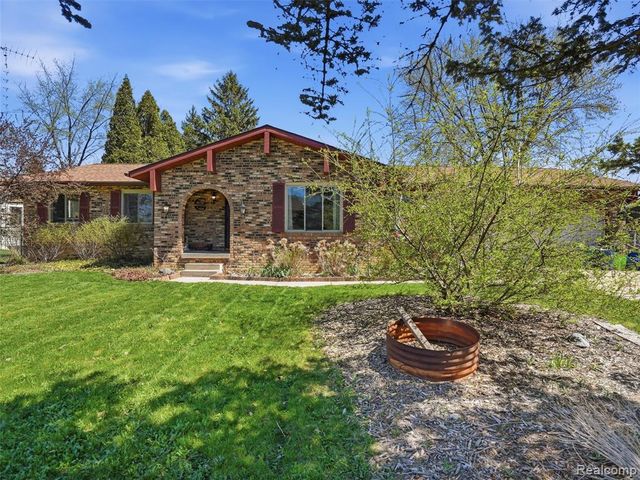 2206 Oak Shade Drive, Davison, MI 48423